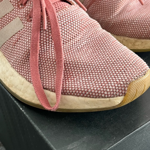 Adidas NMD R2 Ash Pink - Picture 4 of 9